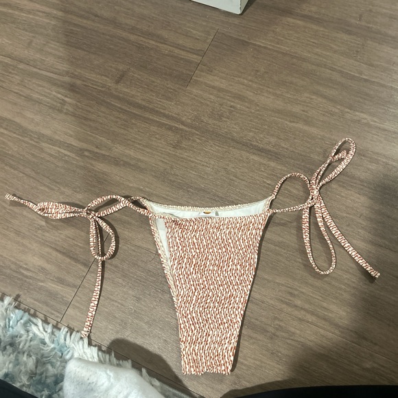 Striped Bikini Bottom - Picture 2 of 3